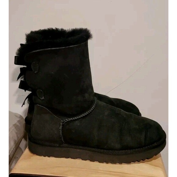 UGG Women Sz 9 Bailey Bow Black Sheepskin Shearling Sherpa Snow Boots 1016225 - Picture 3 of 7